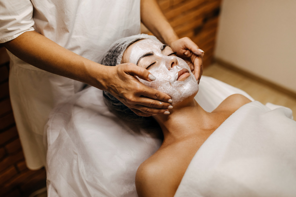 טיפול פנים ג׳נאו GENEO